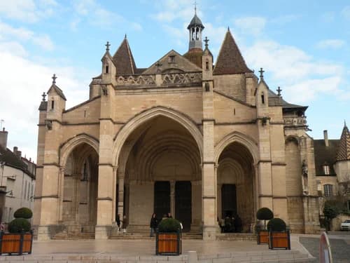 basilique Notre-Dame de Beaune à Beaune