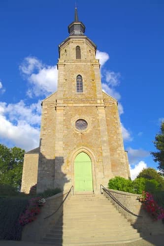 Église église Saint-Nicodème de Bourseul à Bourseul
