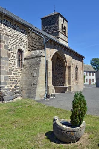 église Saint-Caprais de Vèze à Vèze