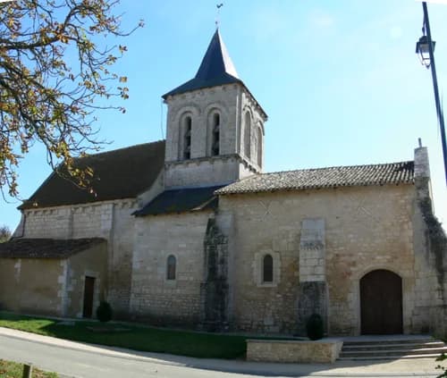 église Saint-Martin de Pouillé à Pouillé