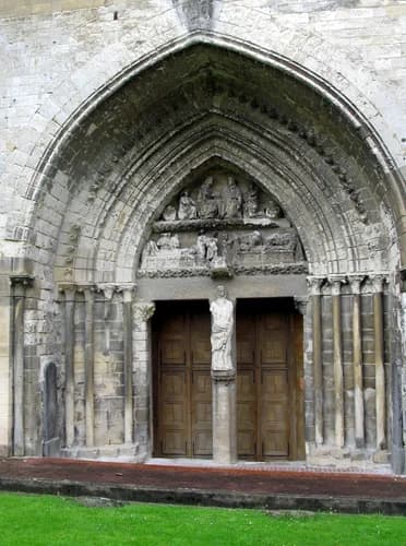 église Notre-Dame-de-l'Assomption de Longpré-les-Corps-Saints à Longpré-les-Corps-Saints