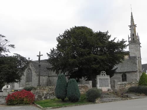 église Saint-Agapit de Plouégat-Guérand à Plouégat-Guérand
