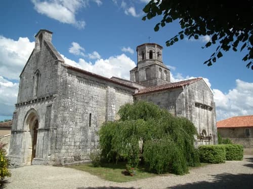 église Saint-Pierre de Thaims à Thaims