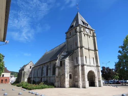Église église Saint-Étienne de Saint-Étienne-du-Rouvray à Saint-Étienne-du-Rouvray