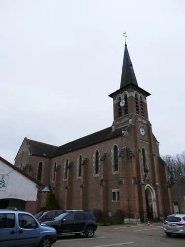 église Saint-Julien de Neuilly-le-Real à Neuilly-le-Réal