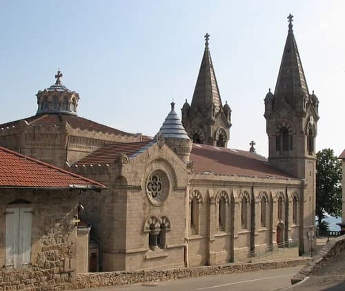 basilique Saint-Régis de Lalouvesc à Lalouvesc