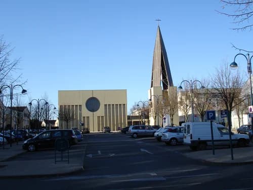 église Sainte-Claire de Vauréal à Vauréal
