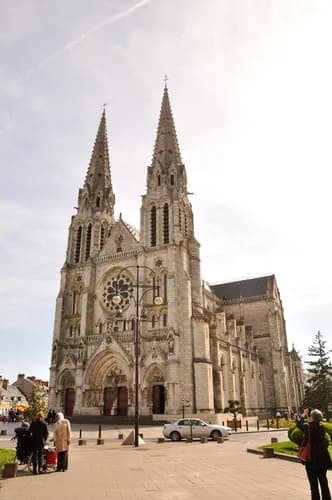 Église église Saint-André de Châteauroux à Châteauroux