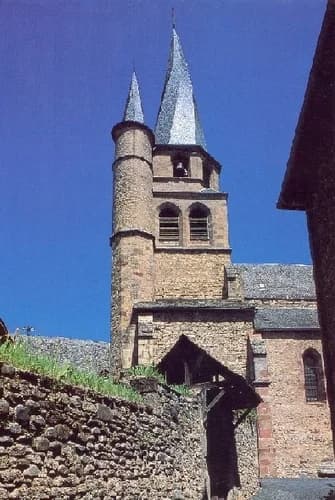 église Saint-Côme-et-Saint-Damien de Saint-Côme-d'Olt à Saint-Côme-d'Olt