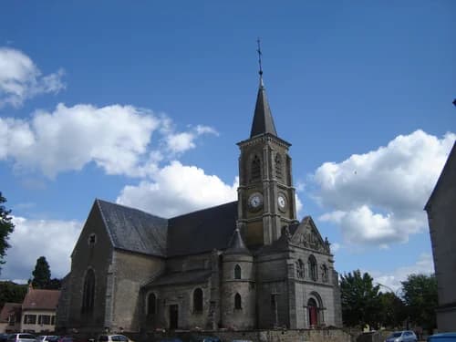 église Saint-Georges de Quarré-les-Tombes à Quarré-les-Tombes