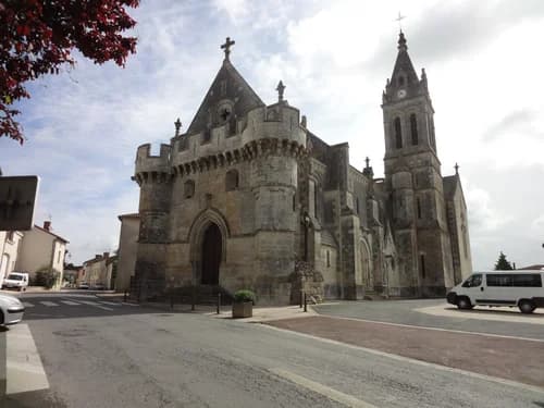 église Saint-Hilaire d'Adriers à Adriers