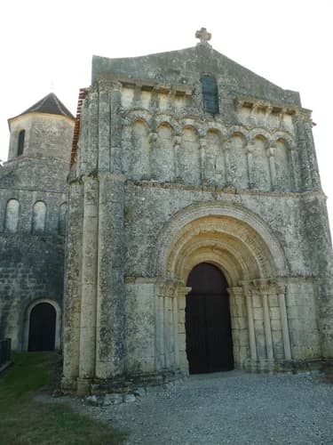 église Saint-Laurent de Saint-Simon-de-Pellouaille à Saint-Simon-de-Pellouaille
