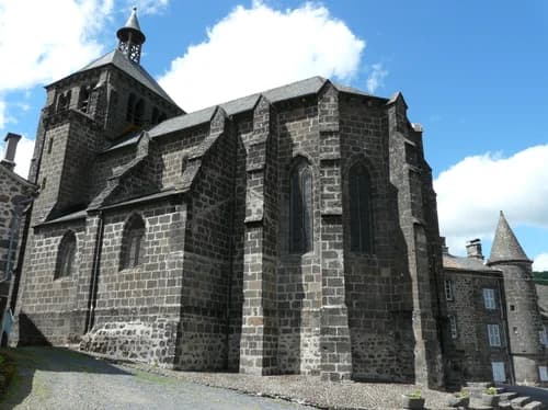église Saint-Martin de Saint-Martin-Valmeroux à Saint-Martin-Valmeroux