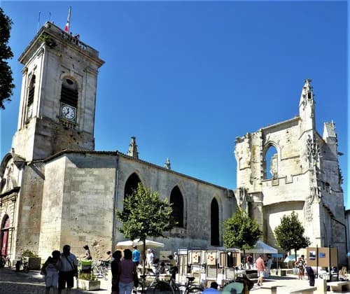 église Saint-Martin de Saint-Martin-de-Ré à Saint-Martin-de-Ré