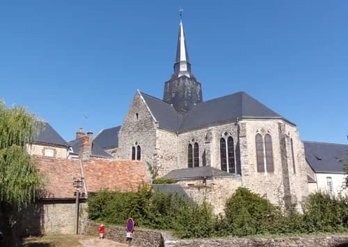 église Sainte-Suzanne de Sainte-Suzanne à Sainte-Suzanne