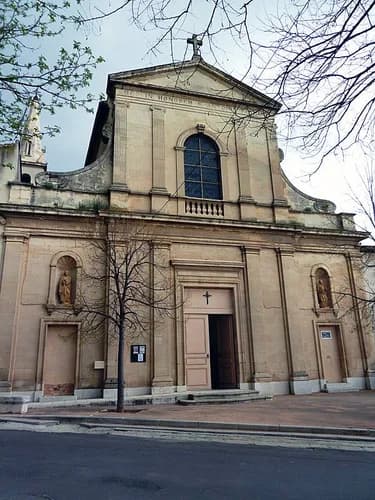 église Saint-Antoine-de-Padoue de Cuges-les-Pins à Cuges-les-Pins