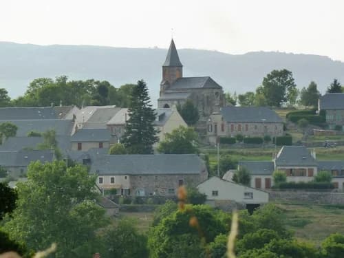 église Saint-Cyr-et-Sainte-Julitte de Laveissenet à Laveissenet