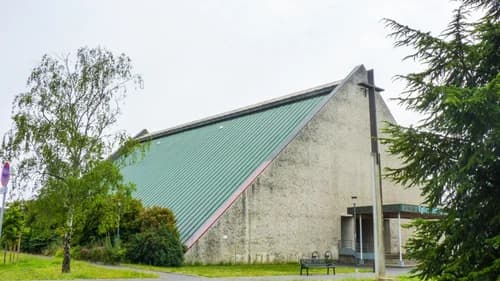 église Sainte-Bernadette de Cholet à Cholet