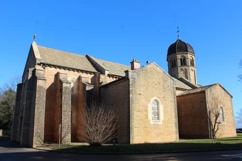 église Sainte-Madeleine de Charnay-lès-Mâcon à Charnay-lès-Mâcon