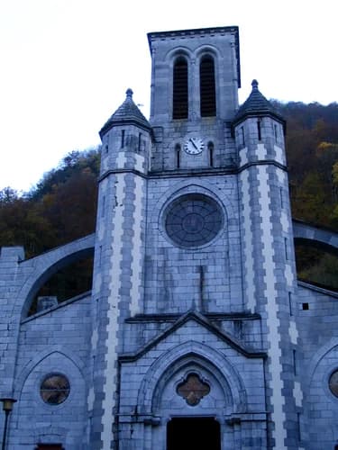 église Saint-Jean-Baptiste d'Eaux-Bonnes à Eaux-Bonnes