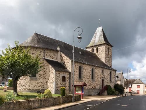 Église église Saint-Julien-de-Brioude de Soursac à Soursac