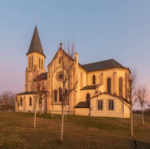 église Notre-Dame-de-Quezac de Quézac à Quézac