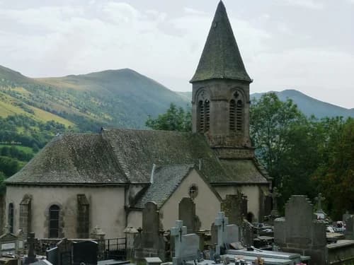 église Notre-Dame-de-la-Visitation de Lavigerie à Lavigerie