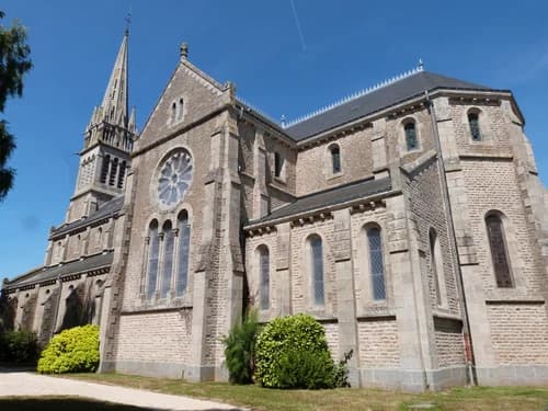 église Saint-Pierre de Pommeret à Pommeret