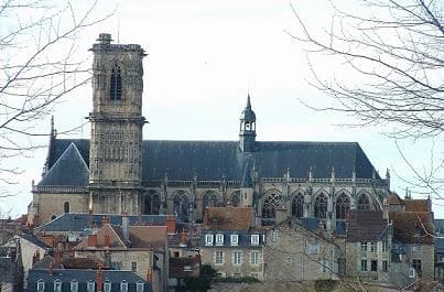 cathédrale Saint-Cyr-et-Sainte-Julitte de Nevers à Nevers