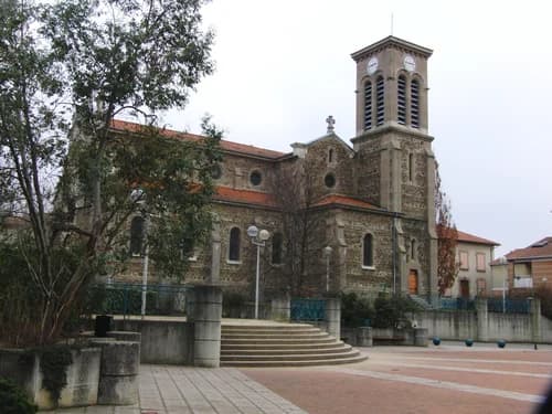 église Saint-Juste de Salaise-sur-Sanne à Salaise-sur-Sanne