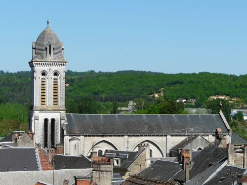 Église Saint-Pierre-ès-Liens de Montignac à Montignac